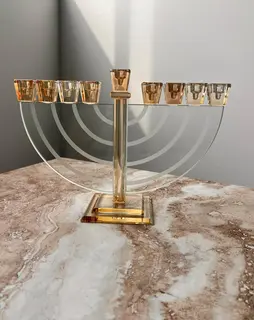 חנוכייה דגם שחרית | מוזהבת