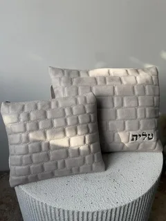 סט כיסויים עבור טלית תפילין בצבע אפור בהיר בצורת הכותל המערבי